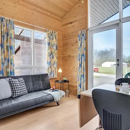 2 Bedroom Lovely In Feriehus Fredericia