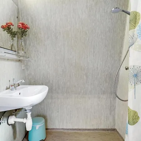 2 Bedroom Lovely In
